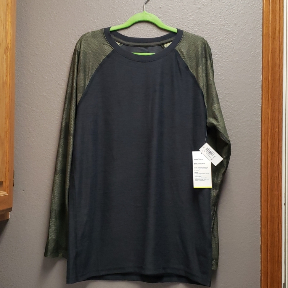 Old Navy boys long camo sleeve shirt size XL